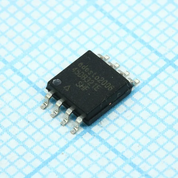 Микросхема памяти AT45DB321E-SHF-T, DataFlash 32 Мбит, SO-8W